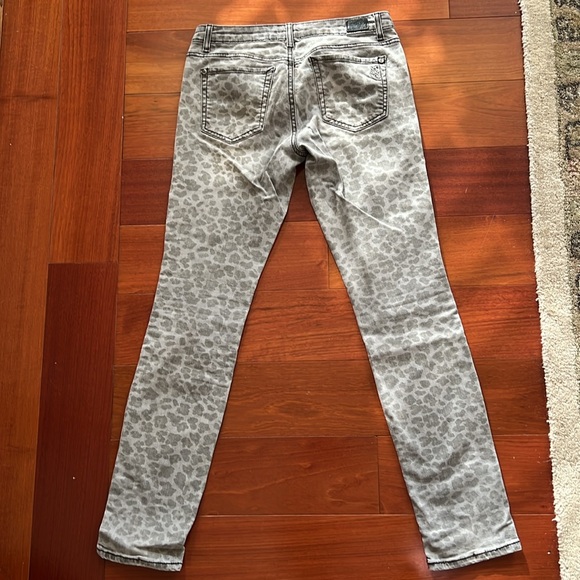 Jessica Simpson skinny leopard print jeans - Picture 3 of 9
